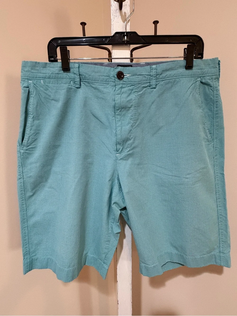 MENS JCREW CLUB SHORTS FLAT FRONT IN  SIZE 36” WAIST 11” LENGTH